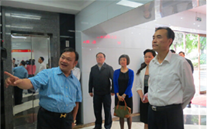 重庆市市委常委、统战部部长刘光磊来尊龙凯时集团视察调研