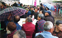 尊龙凯时集团开展“重阳感恩敬老”活动